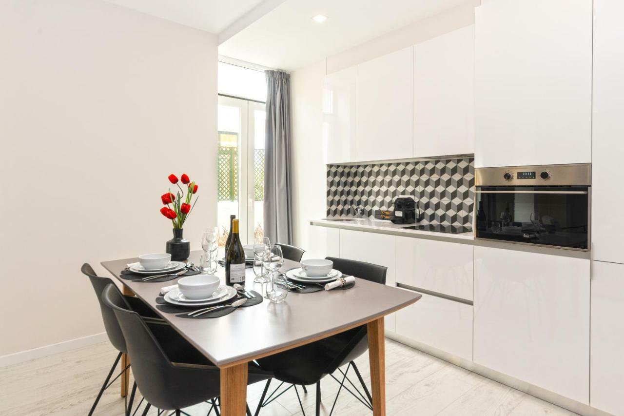 Bela Vista Palace Apartments กาชไกช์ ภายนอก รูปภาพ